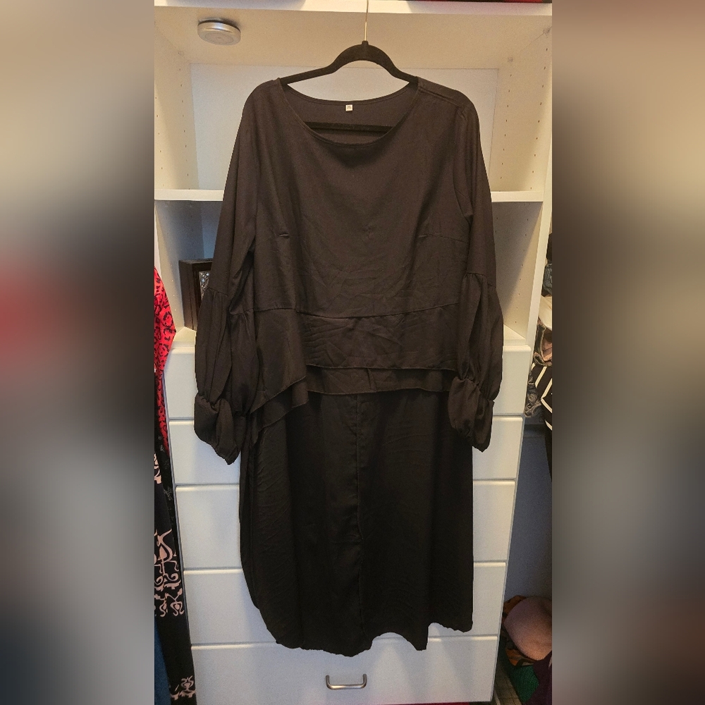 Elegant Black Long-Sleeve Shirt